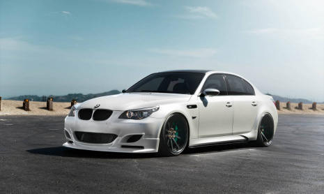 BMW M5 E60 от тюнинг-ателье Enlaes